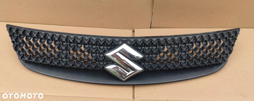 Atrapa przednia Grill Gril Suzuki SX4 SX-4 2009- Węgierska