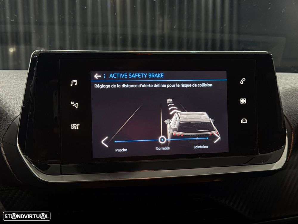 Peugeot 2008 1.5 BlueHDi Active Pack EAT8 - 23