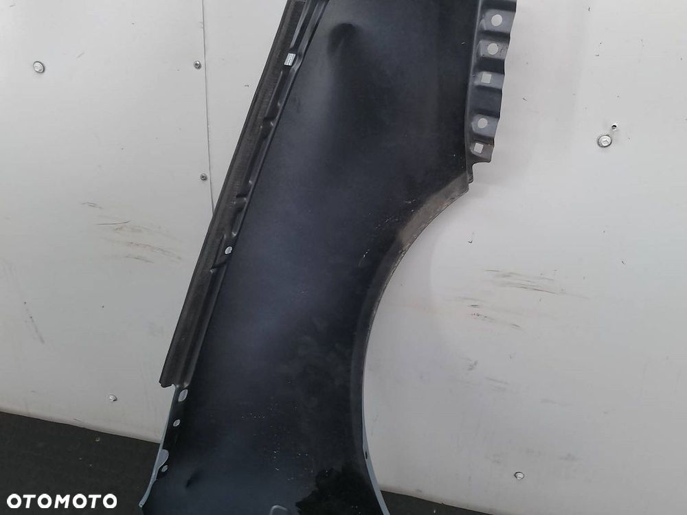 BŁOTNIK LEWY PRZÓD AUDI A3 8L LY7R HATCHBACK - 2