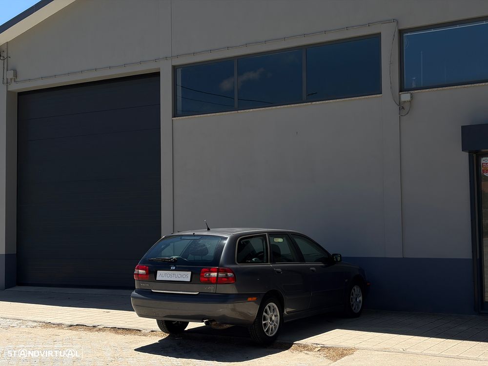 Volvo V40 1.6 Base - 14