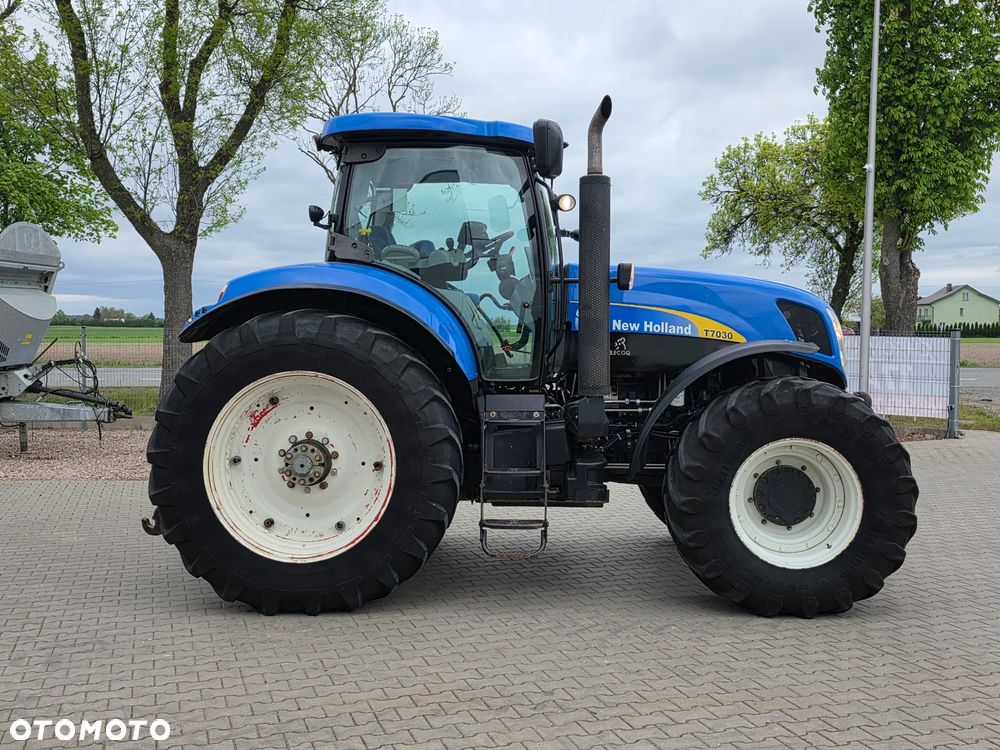 New Holland T7030 PC 2011R - 37