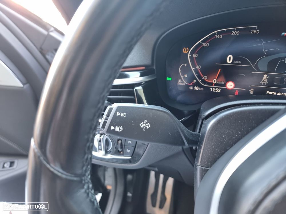 BMW 520 d Pack Desportivo M Auto - 23