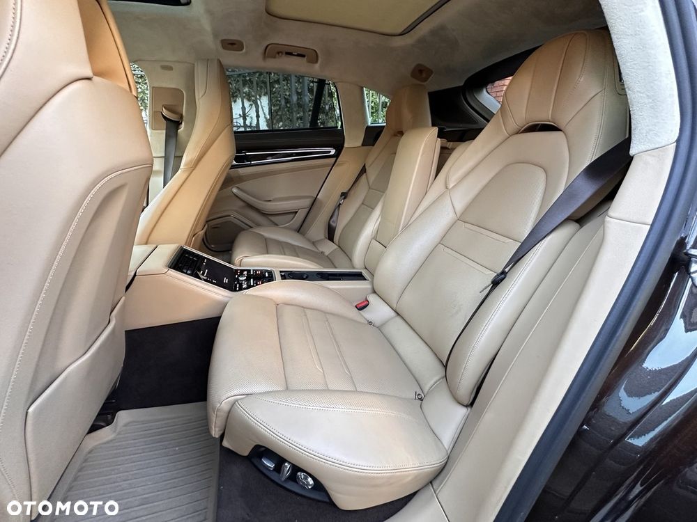 Porsche Panamera - 19