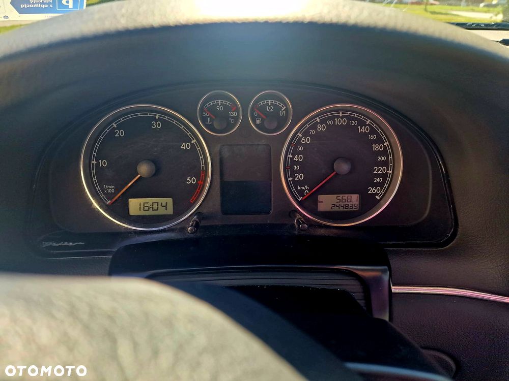 Volkswagen Passat 1.9 TDI - 16