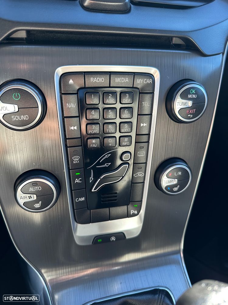 Volvo V40 D2 Momentum - 42