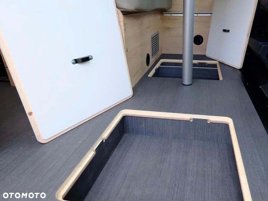 Dethleffs Globetrail 590 CFO - 23