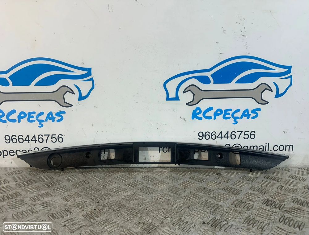 .Puxador Mala Friso Mercedes-Benz Classe C W204 A2047400993 2007 - 2014 - 5