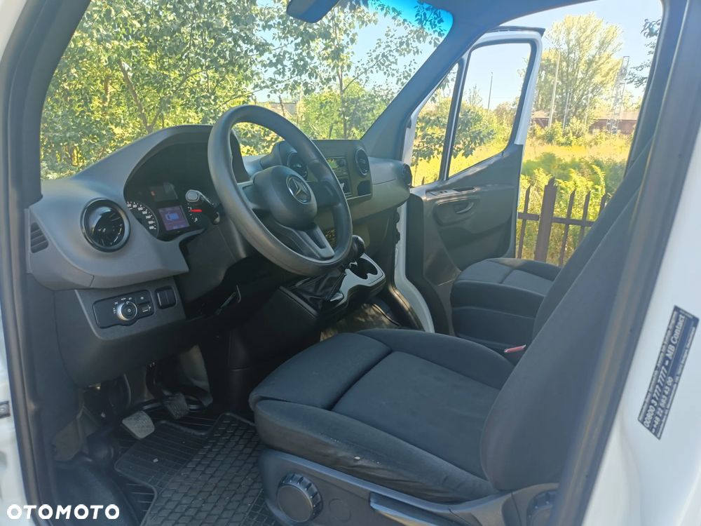 Mercedes-Benz SPRINTER - 14