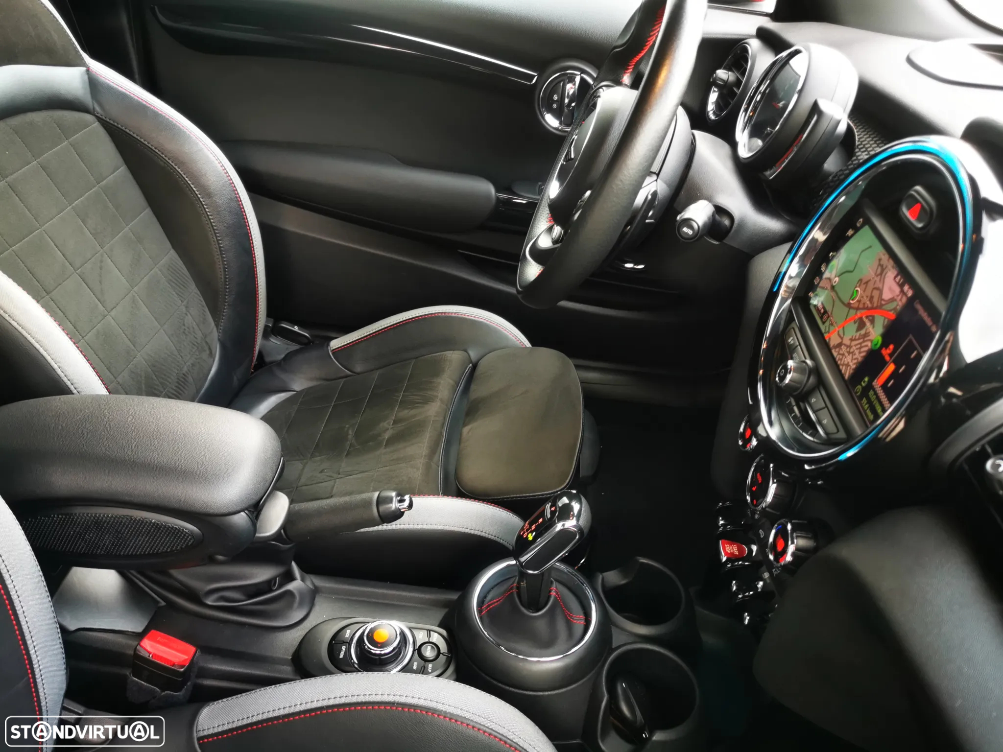 MINI 3 Portas John Cooper Works Aut. - 23