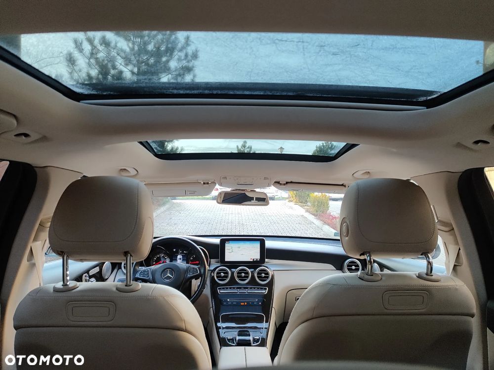 Mercedes-Benz GLC 300 4Matic 9G-TRONIC Exclusive - 23