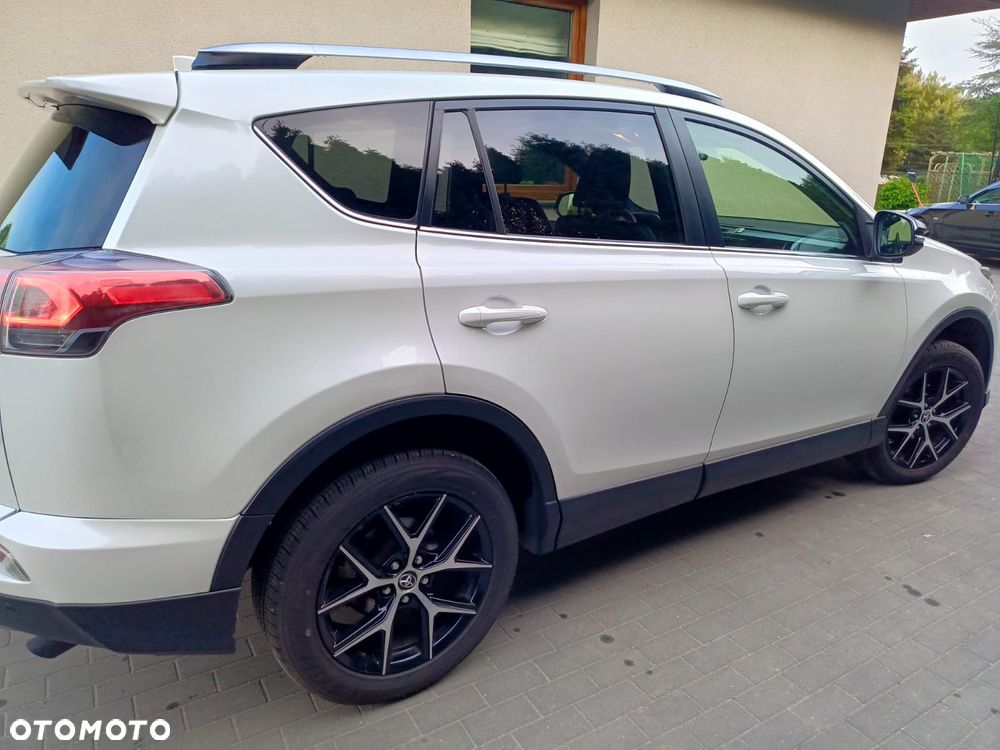 Toyota RAV4 2.0 D-4D Active 4x2 - 11