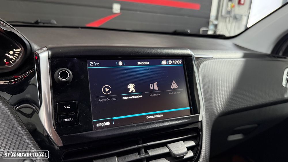 Peugeot 208 1.2 PureTech GT Line - 23