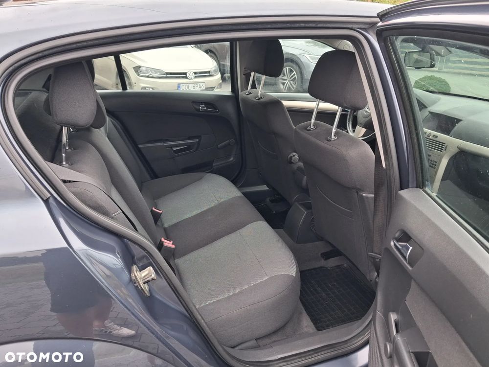 Opel Astra 1.4 - 8