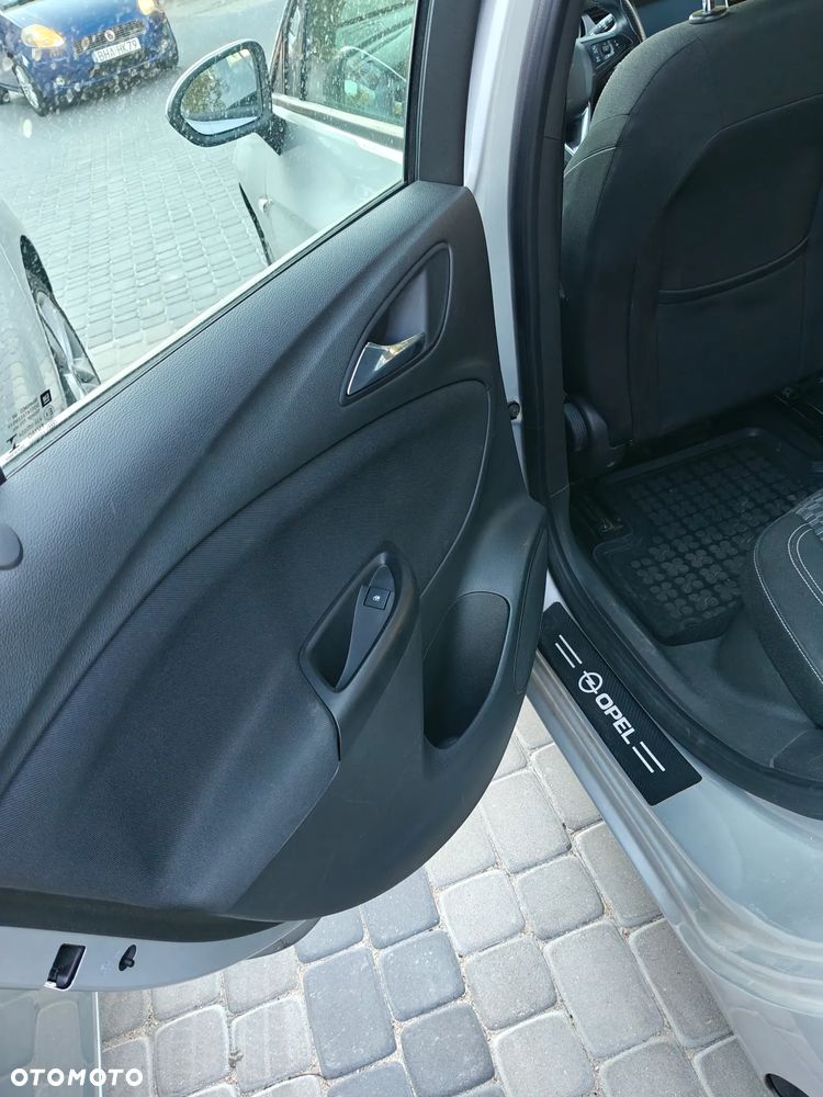 Opel Astra 1.4 T Enjoy - 11