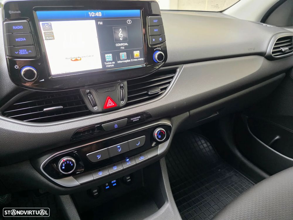 Hyundai i30 1.6 CRDI STyle+Navi - 35