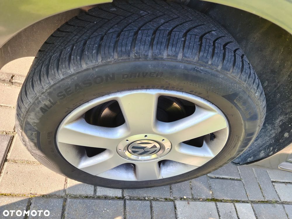 Volkswagen Touran 1.6 FSI Trendline - 17