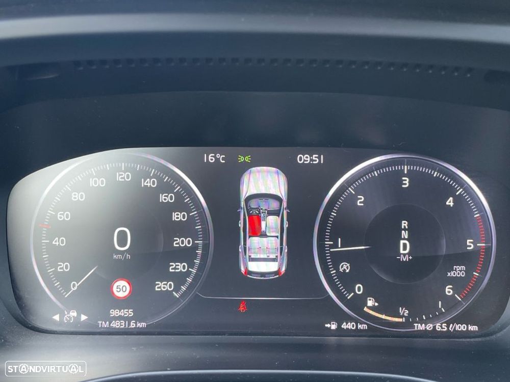 Volvo XC 40 2.0 D3 Momentum Plus Geartronic - 3