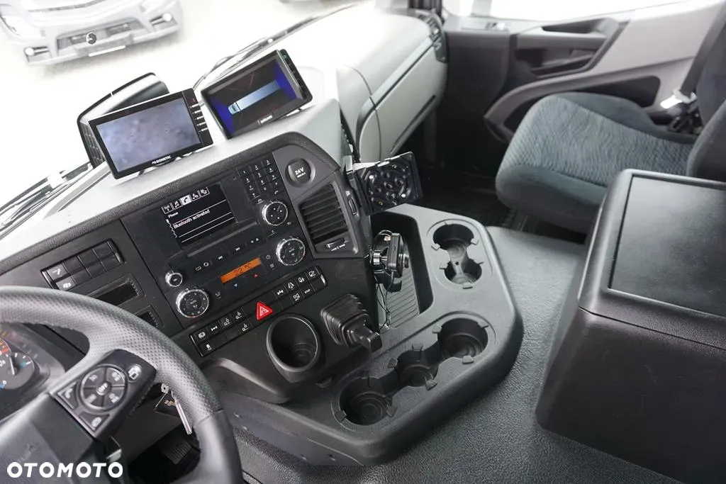 Mercedes-Benz ANTOS / 2535 / EURO 6 / CHŁODNIA + WINDA / 23 PALETY / OŚ SKRĘTNA - 9