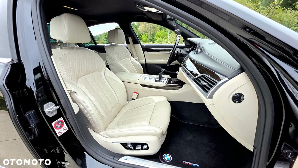 BMW Seria 7 - 41