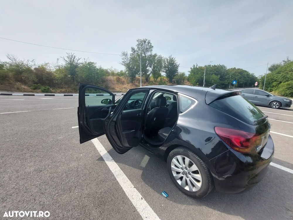 Opel Astra 1.7 CDTI Cosmo - 4