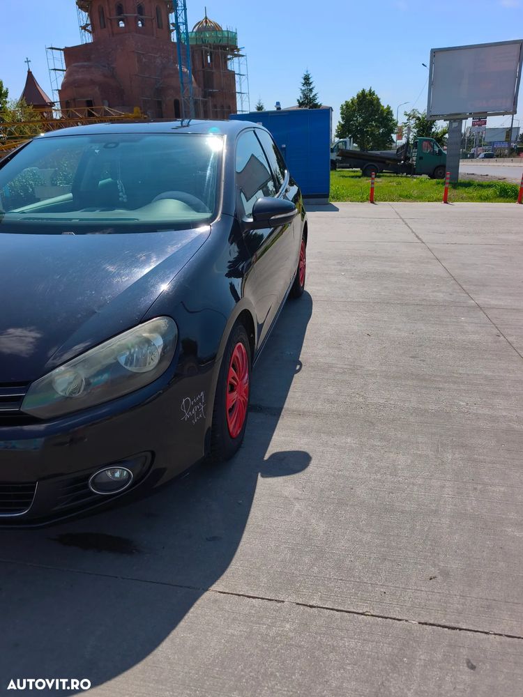 Volkswagen Golf - 8