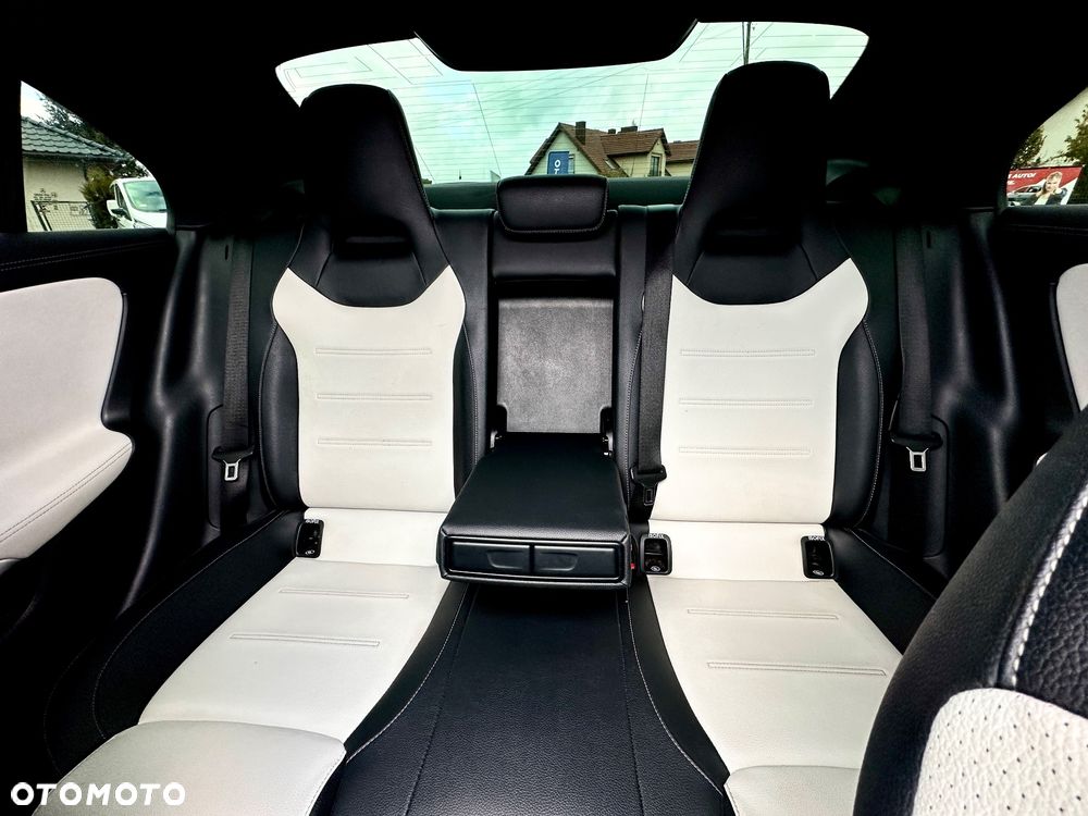 Mercedes-Benz CLA 250 4-Matic AMG Line 7G-DCT - 28