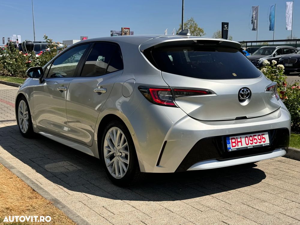 Toyota Corolla 1.8 Business Edition - 5