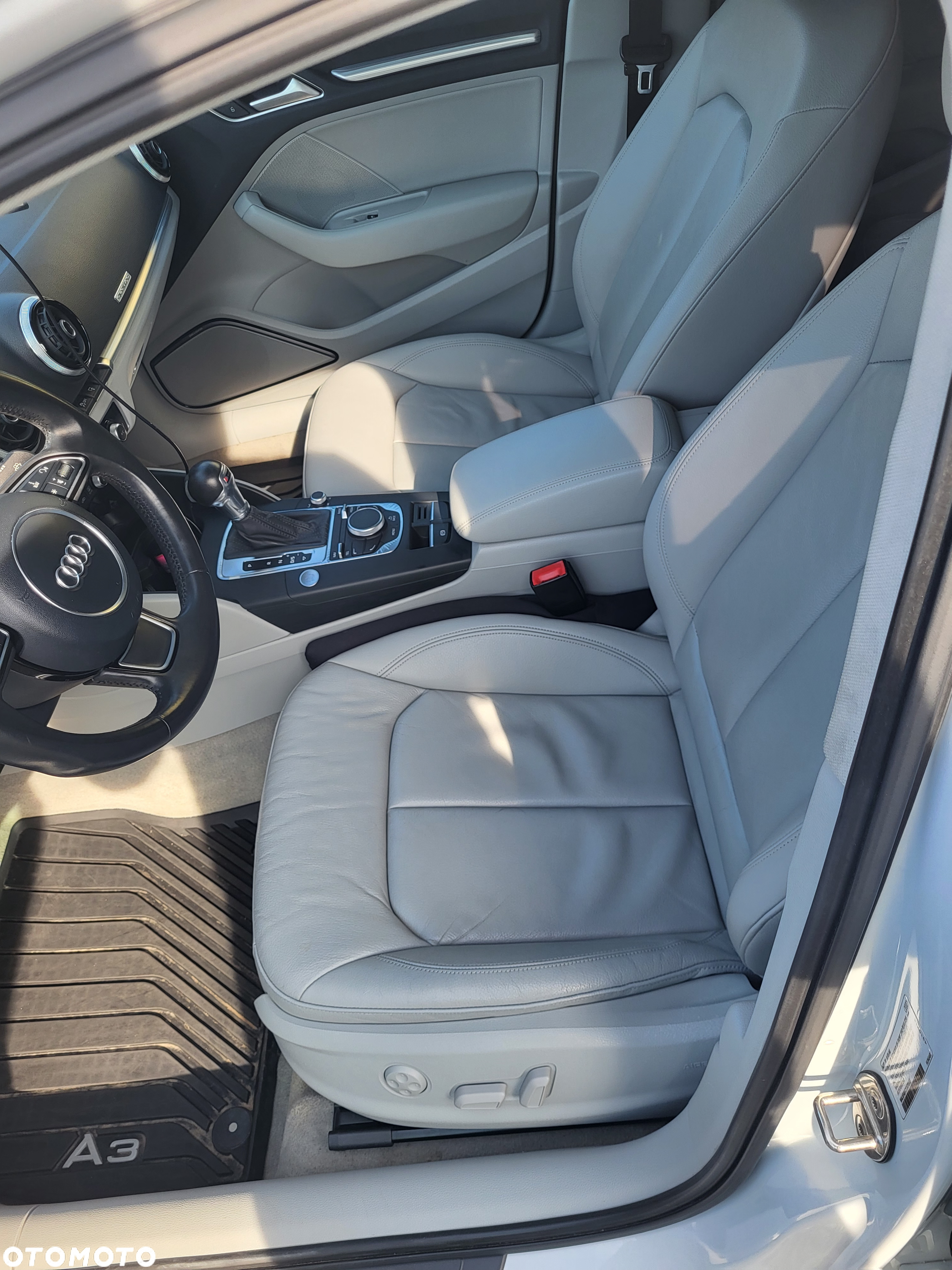 Audi A3 2.0 TFSI Sportback quattro S tronic design - 6