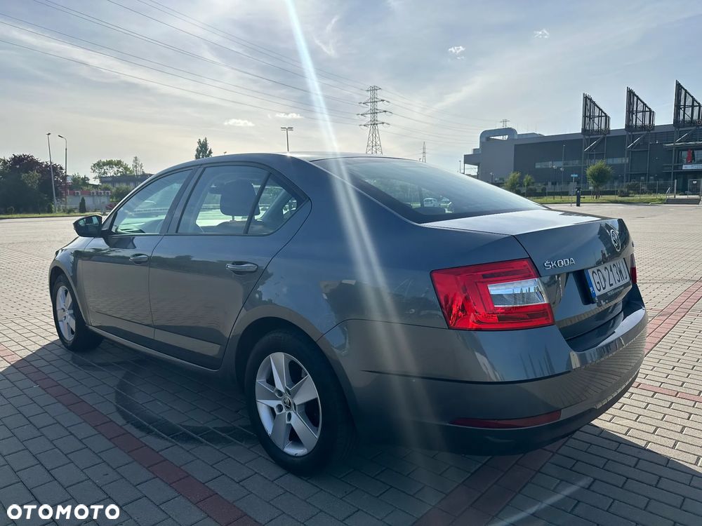 Skoda Octavia ver-1-4-tsi-ambition - 3