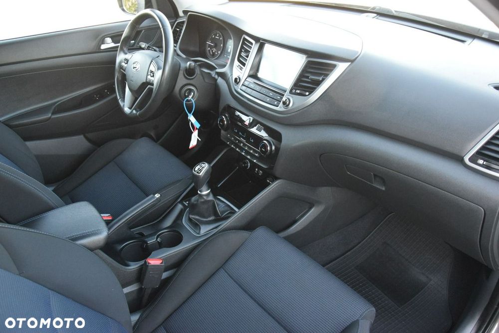 Hyundai Tucson 1.7 CRDI BlueDrive Style 2WD - 35