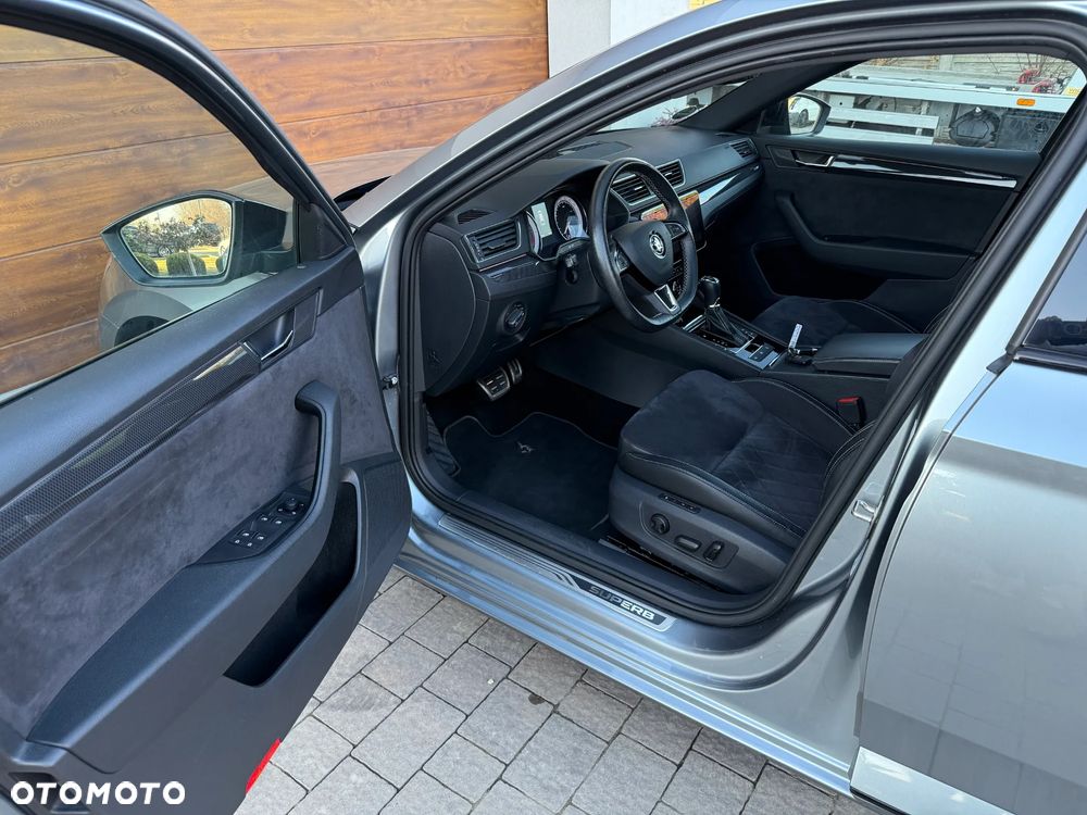 Skoda Superb Combi 2.0 TDI DSG SportLine - 5