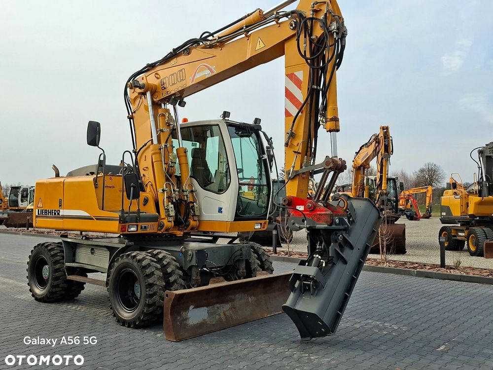 Liebherr LIEBHERR A900 - 13