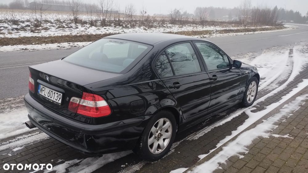 BMW Seria 3 318i - 3