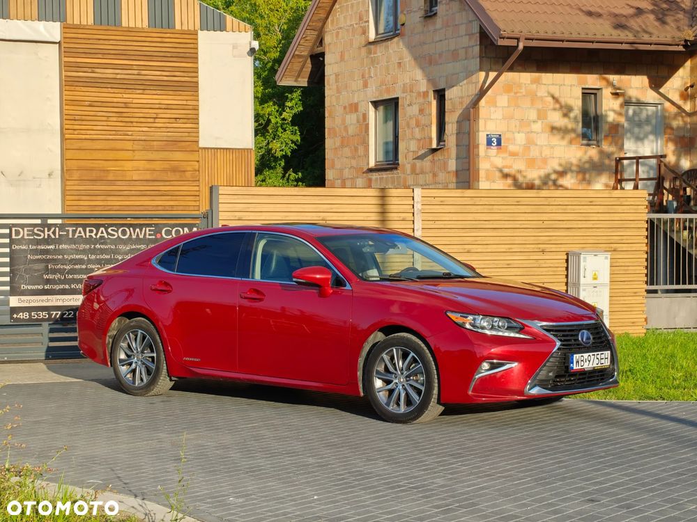Lexus ES - 1