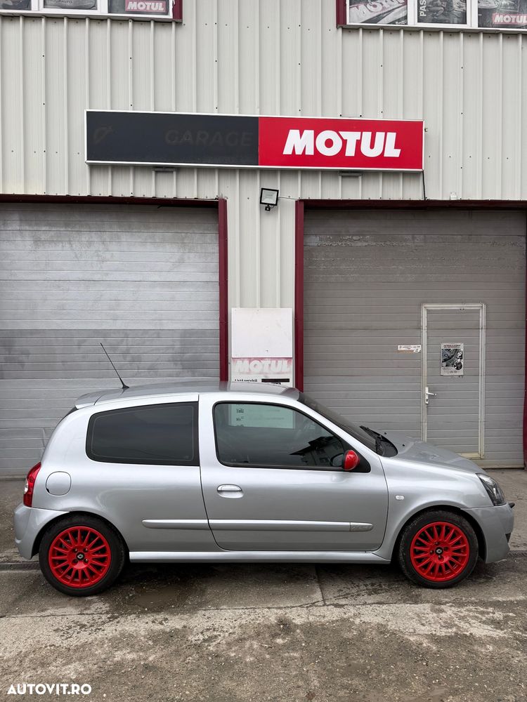 Renault Clio 2.0 Sport - 10