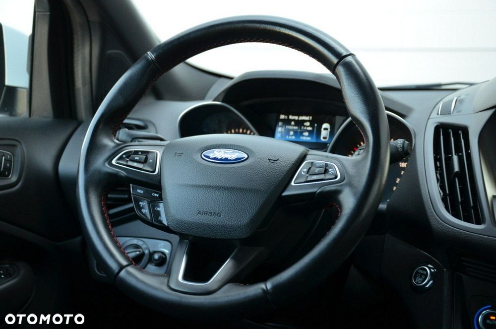 Ford Kuga - 30