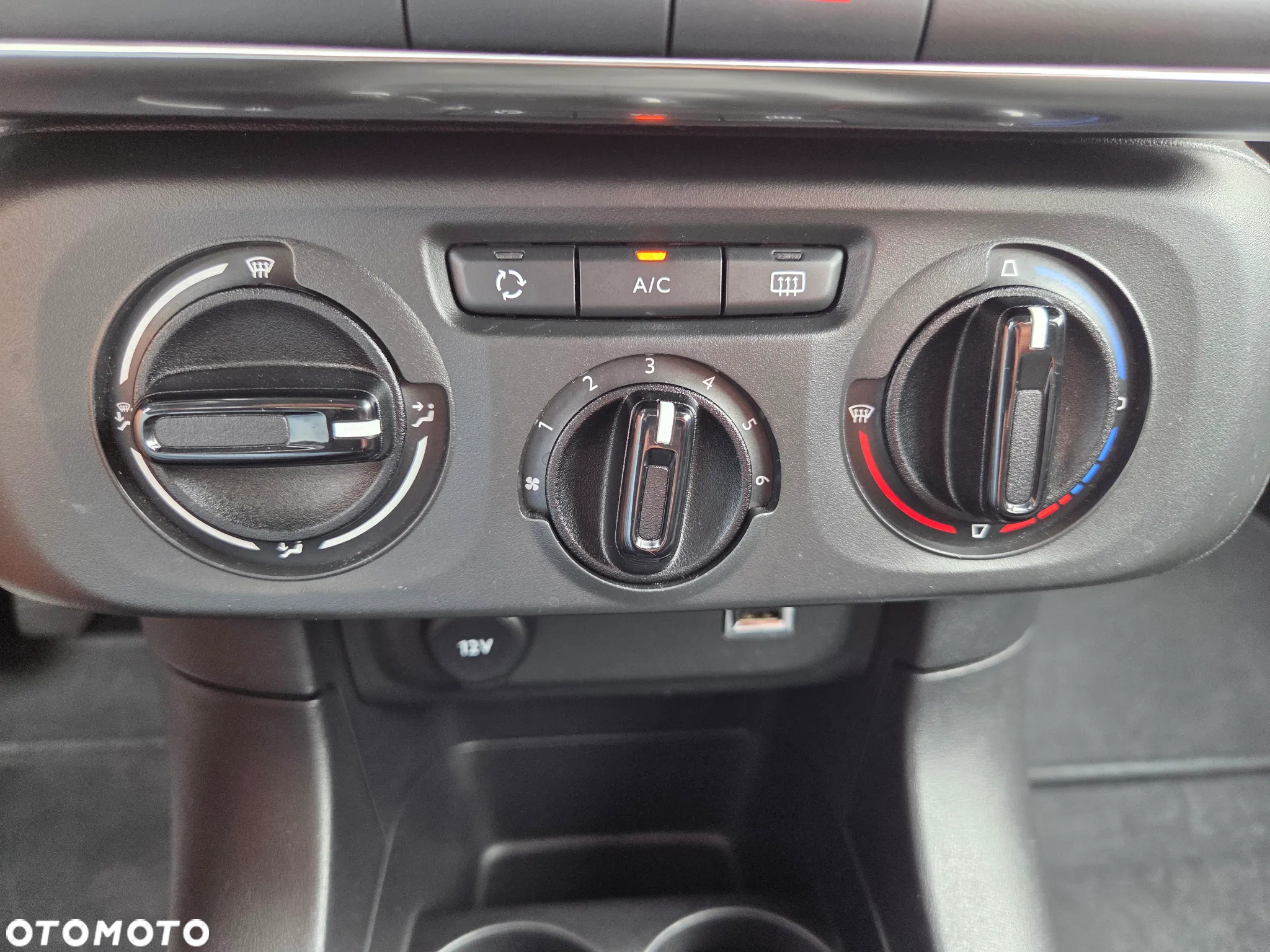 Citroën C3 1.2 PureTech Feel - 23