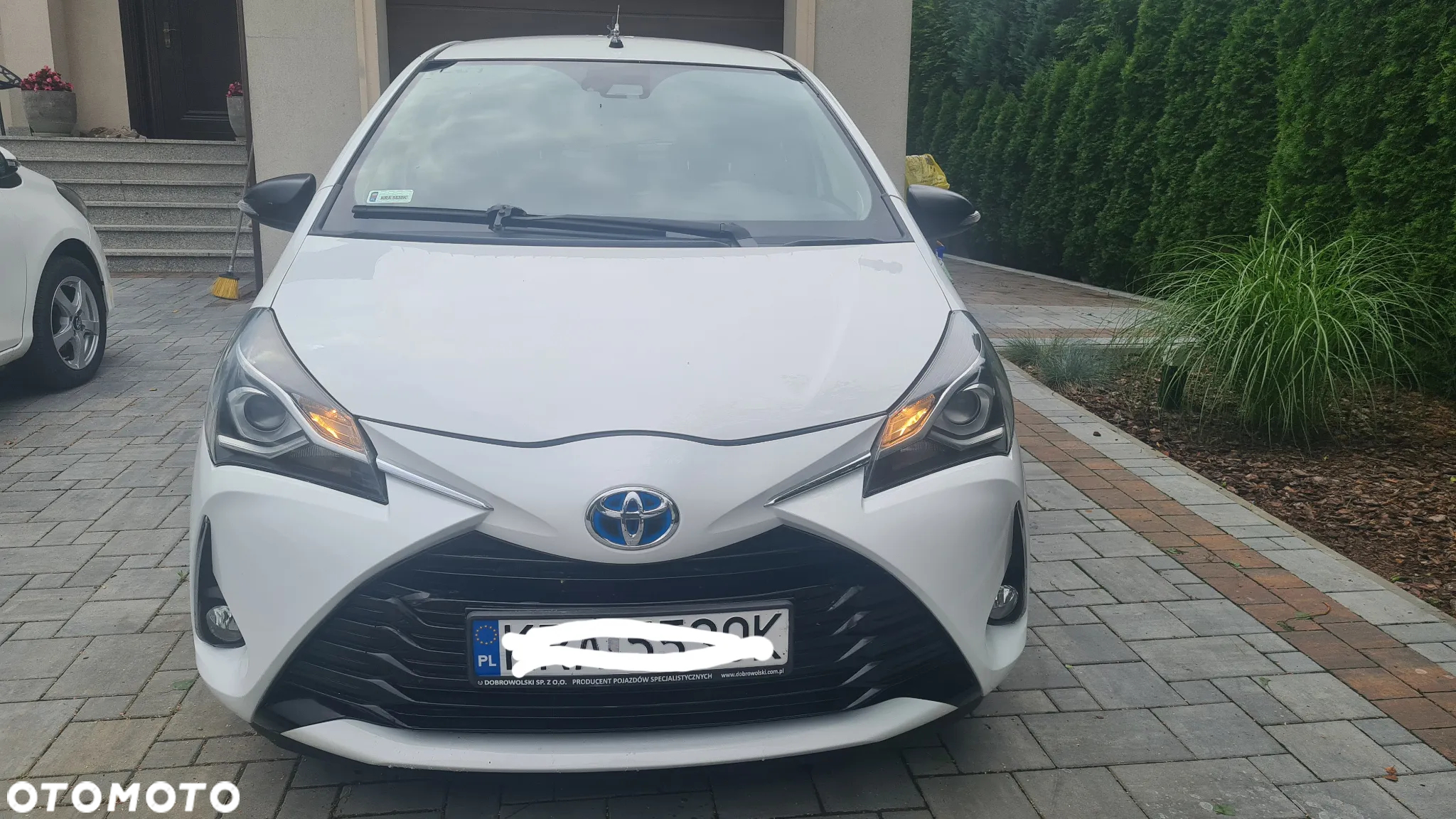 Toyota Yaris Hybrid 100 Dynamic - 3
