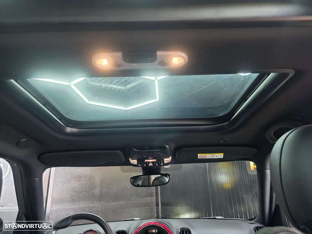 MINI Countryman Cooper SE ALL4 Auto - 28