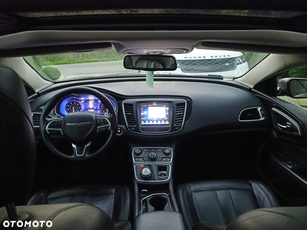 Chrysler 200 - 7
