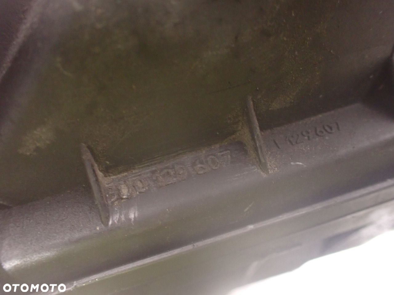 OBUDOWA FILTRA POWIETRZA VOLKSWAGEN PASSAT B5 3D0129607 - 6