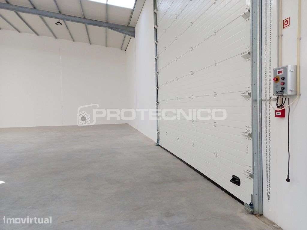Armazém c/ 300m2 – Z. I. de Taboeira - Grande imagem: 4/6