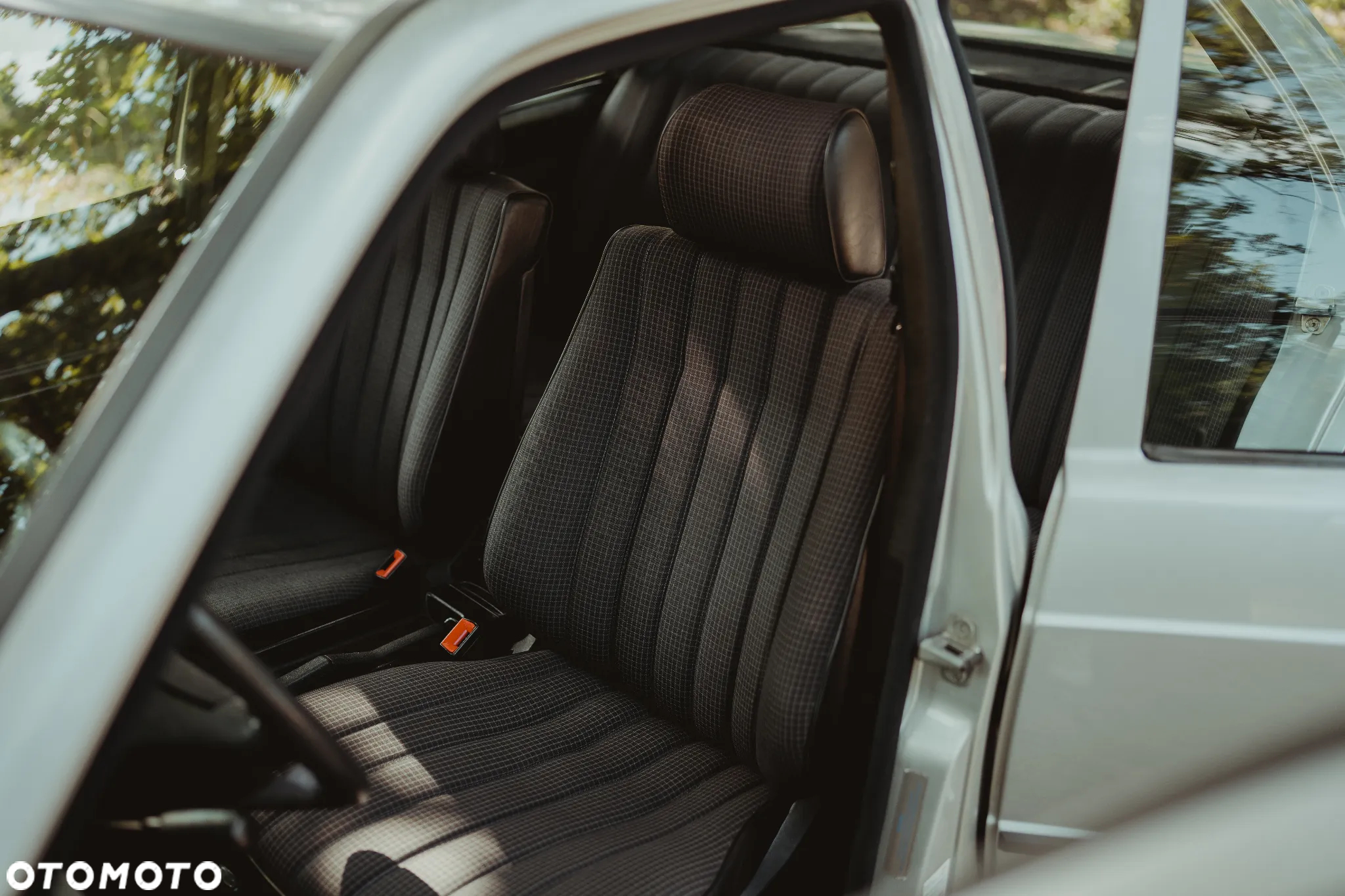 Mercedes-Benz W201 (190) - 13