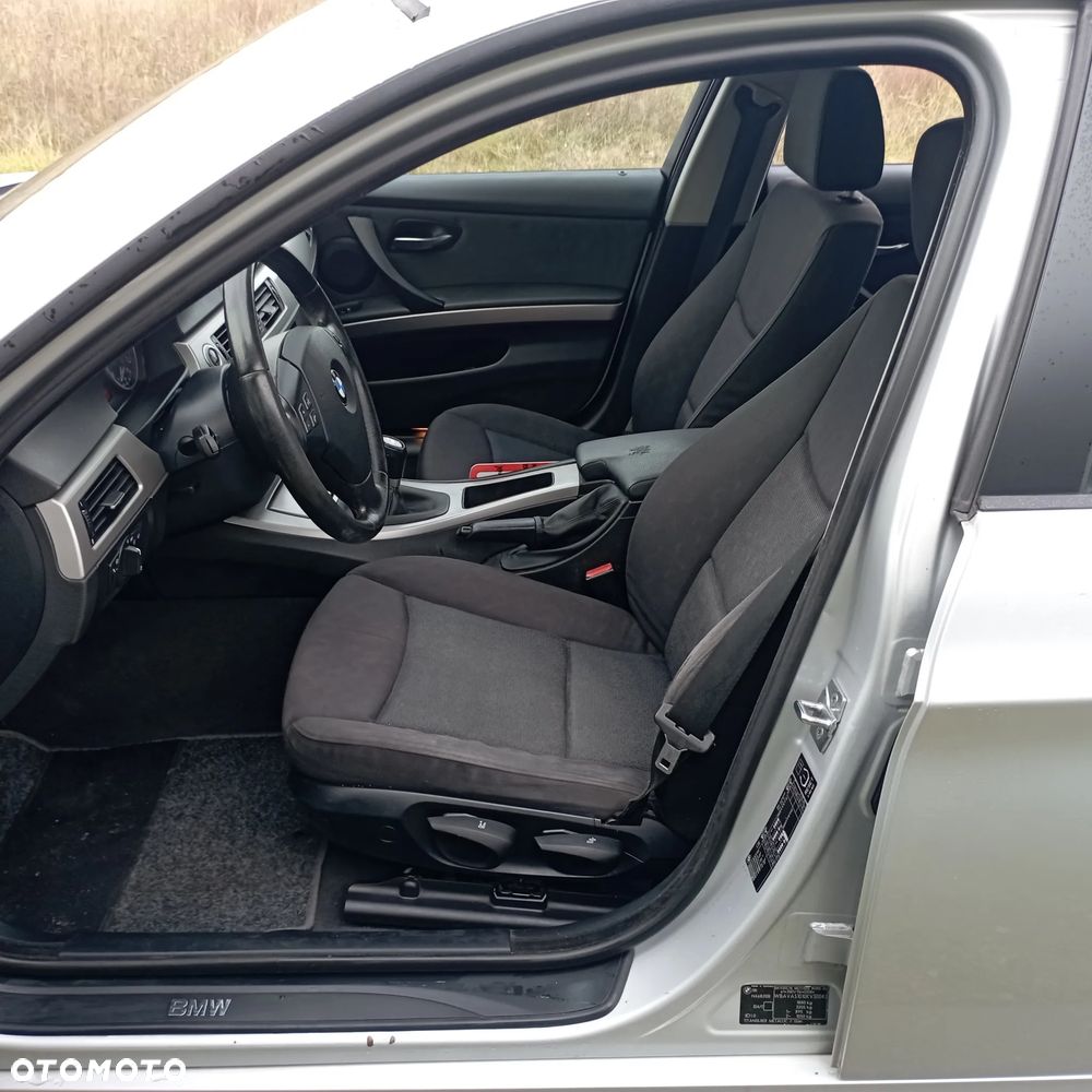 BMW Seria 3 ver-1-4-tsi-green-tec-ambition - 12
