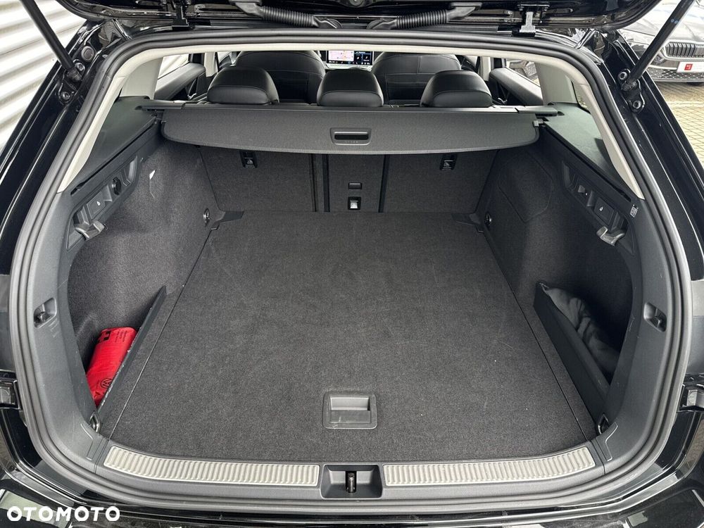Volkswagen Passat Variant 1.5 TSI ACT mHEV Business DSG - 32