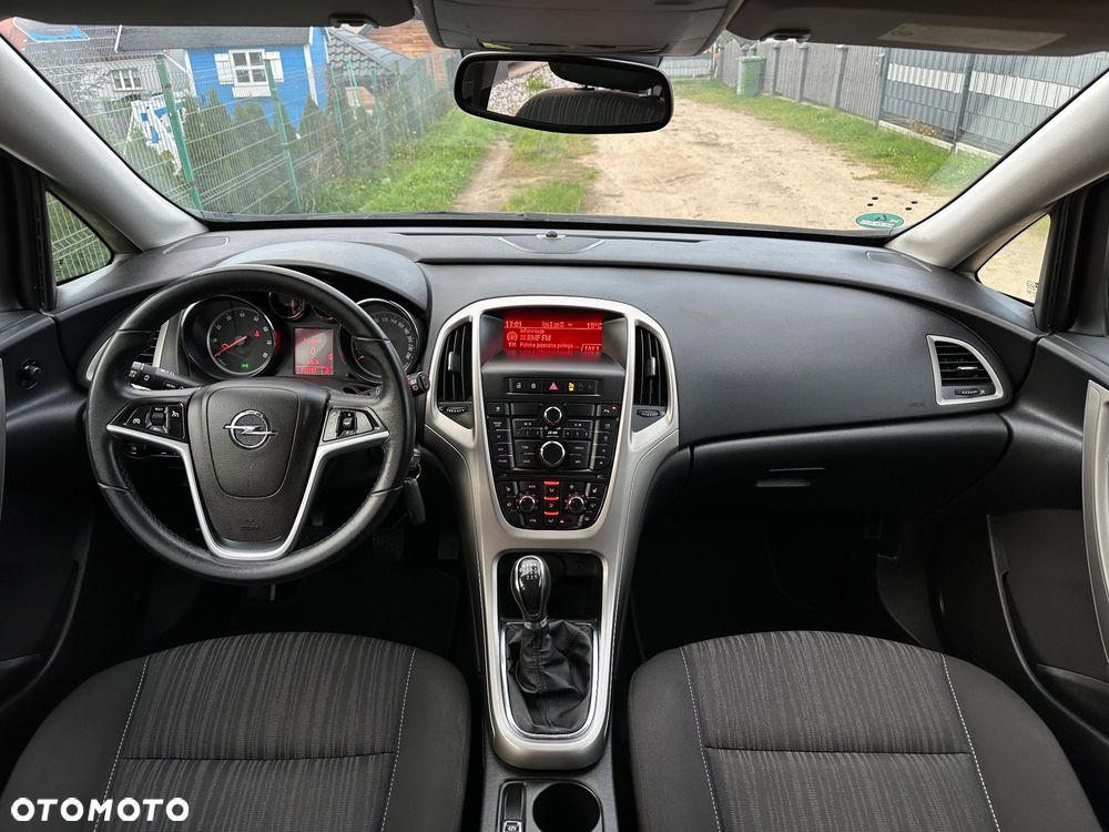 Opel Astra 1.4 Turbo 150 Jahre - 21