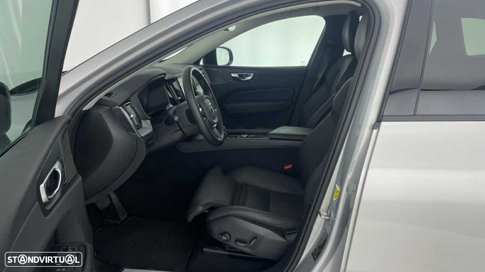 Volvo XC 60 2.0 T6 PHEV Plus Dark AWD - 2
