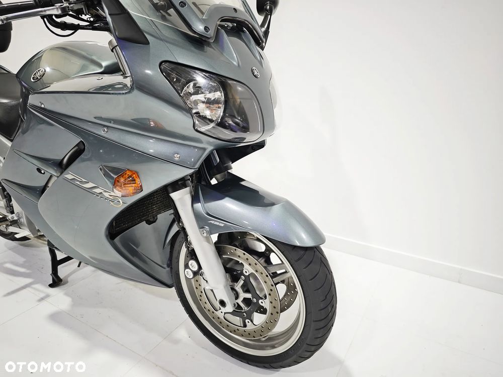 Yamaha FJR - 7