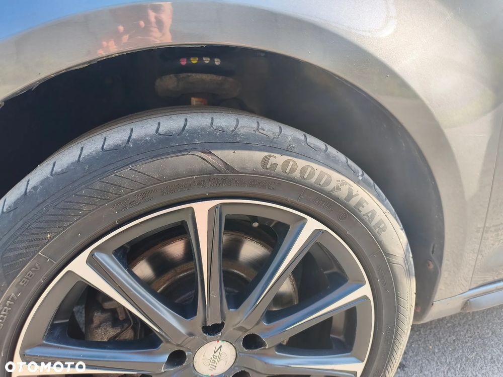 Volkswagen Touran 1.4 TSI Life - 16