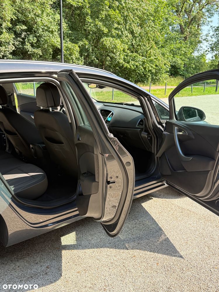 Opel Astra 2.0 CDTI Cosmo - 8
